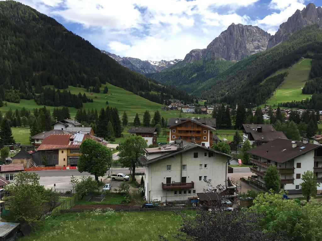 Apartamento Ciasa Sot Croze Pozza di Fassa Exterior foto